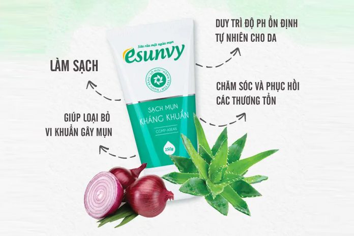 Sữa rửa mặt Esunvy giúp làm sạch, loại bỏ các tác nhân gây mụn
